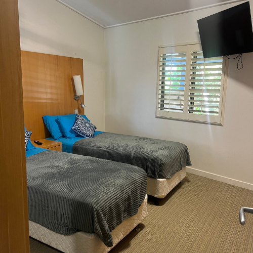 Couran Cove 1 Bedroom Apartment MR8 Bedroom Image 