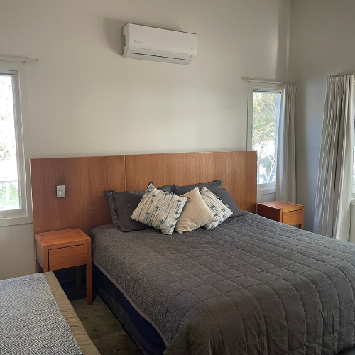 Couran Cove 4 Bed Villa BV7 Master Bedroom Image